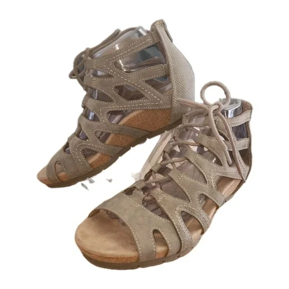 Earth Spirit "Meaghan" Gladiator Wedge Sandals - Boho Laser Cut - Size 8.5 NWOB - Picture 1 of 11